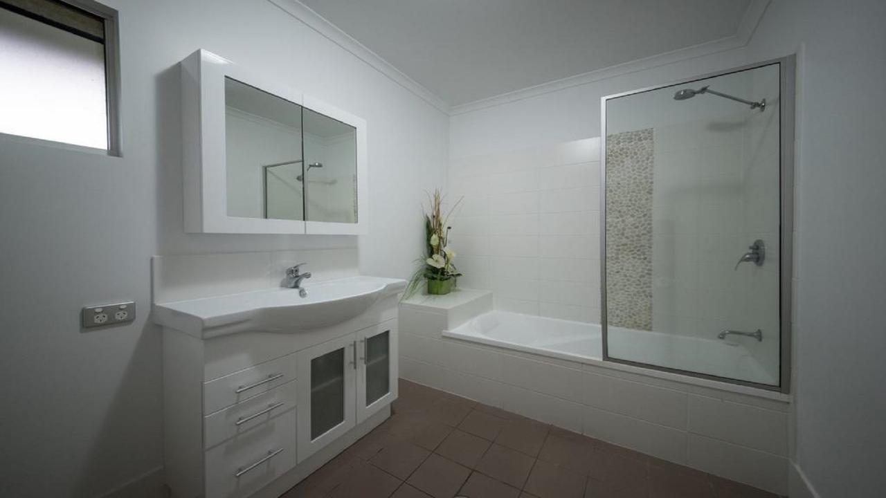 Watersons At Airlie Central Apartments Airlie Beach Exterior foto